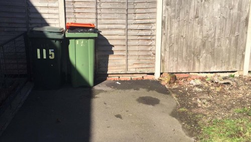 Decluttering living space in Deptford